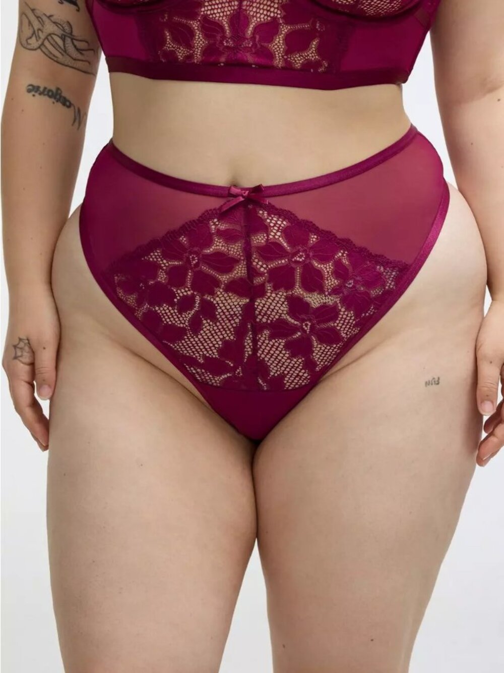 NWT Torrid Ava Lace & Mesh Mid-Rise Thong Panty